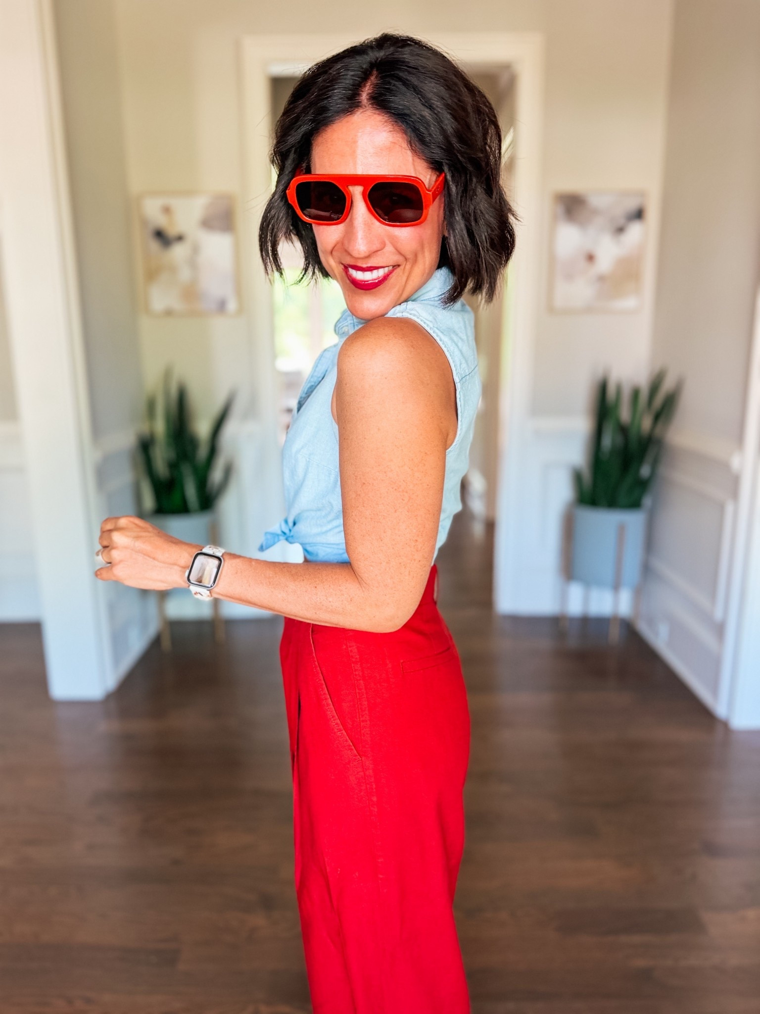 For the days you want your outfit to do the talking 🔥  

This bold red frame & lens combo is such a statement, no extra styling needed. Throw these on with a simple outfit and you’re instantly giving confident, put-together energy  

The easiest way to turn basics into a look  

#statementstyle #summeroutfits #amazonfashionfinds #momstyleinspo #boldstyl

#LTKOver40 #LTKgrwm #LTKootd