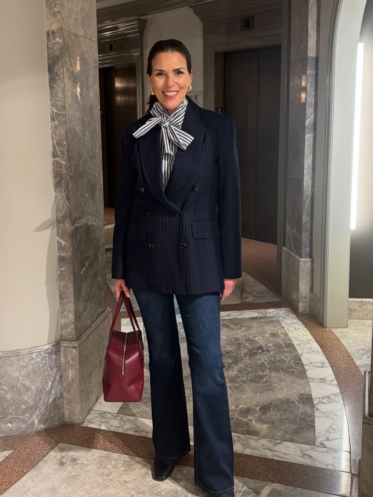 So happy for my friend @celiarogge Her fine photography is hanging in the windows and all over @bergdorfs Men’s store.
So loving to see some friends @marymcdonaldinc @anndexterjonesdesign @christophevonhohenberg