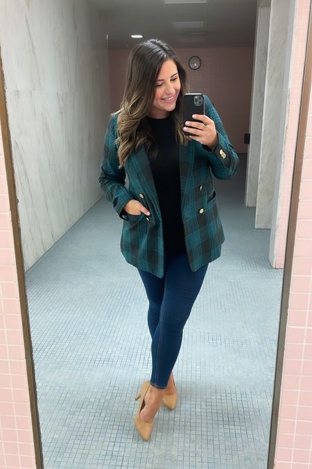 Work bathroom selfies- they are making a comeback! 

Blazer is a medium 
Top is a medium 
Jeans 8
Shoes tts 

#LTKstyletip #LTKworkwear #LTKcurves