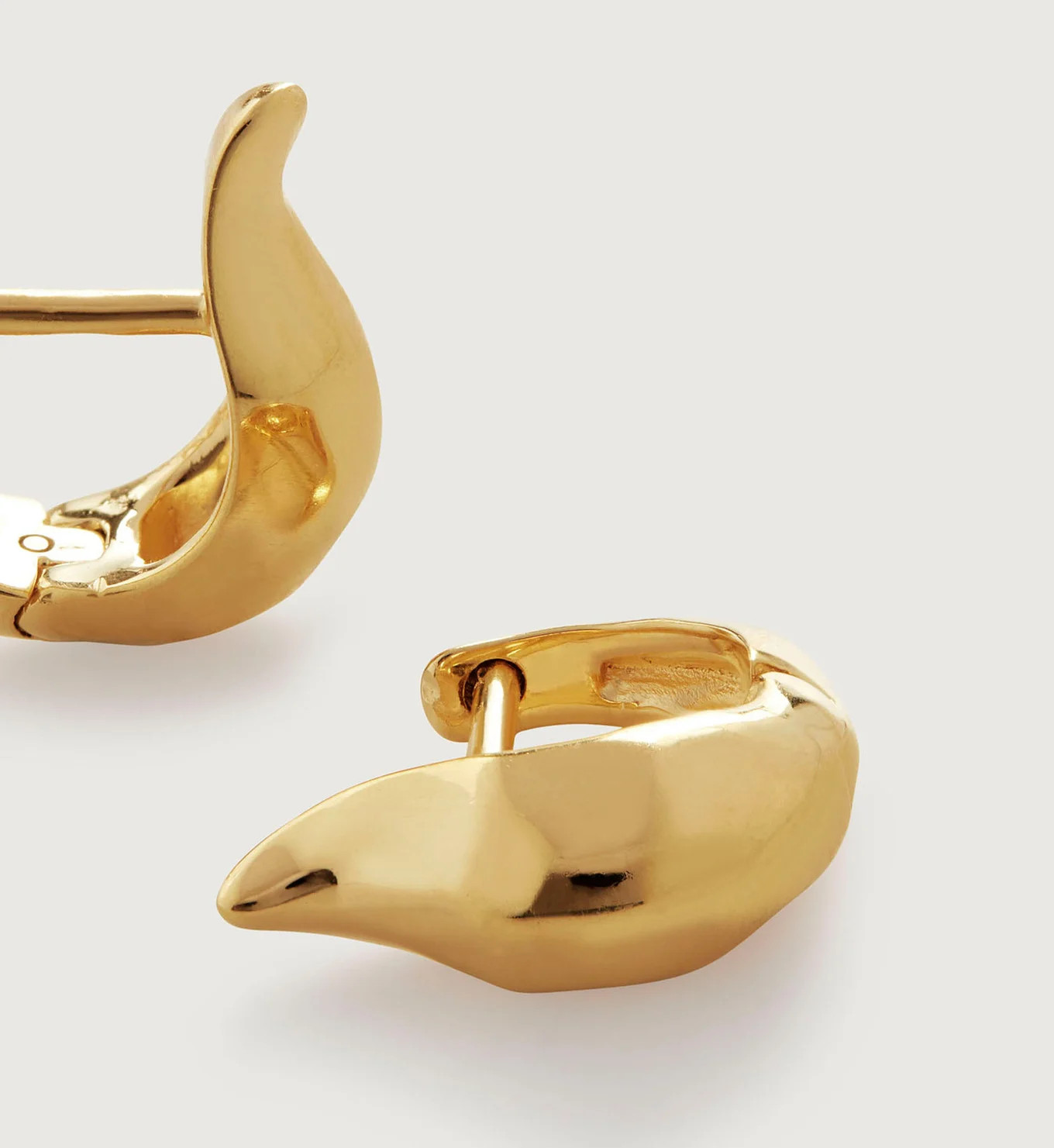 Deia Lyre Huggie Earrings | Monica Vinader (Global)