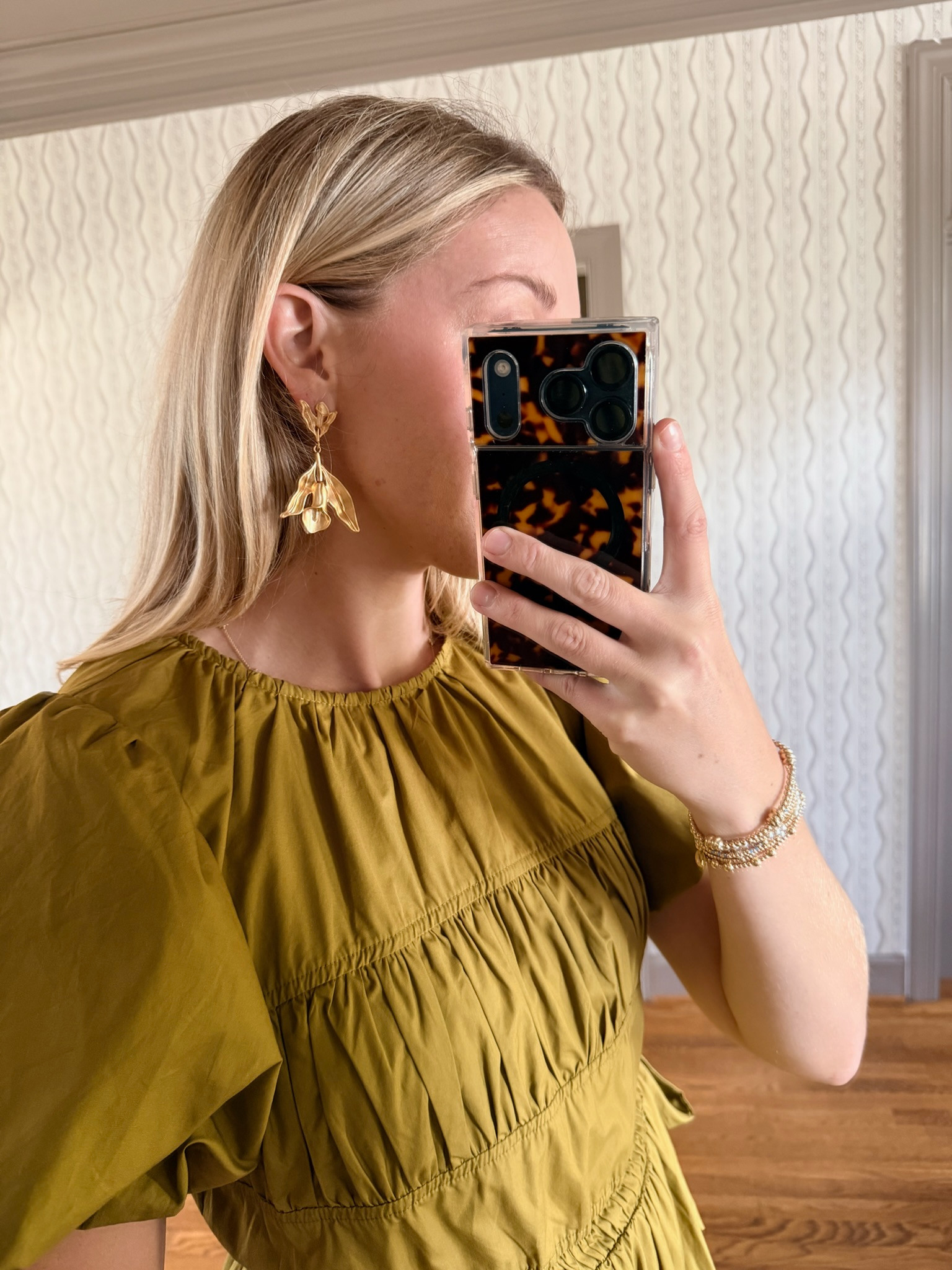 How CUTE are these Amazon earrings? They instantly elevate any outfit! 

#AmazonFinds #StatementEarring #TheSouthernSource  

 #LTKgrwm #LTKootd #LTKSeasonal