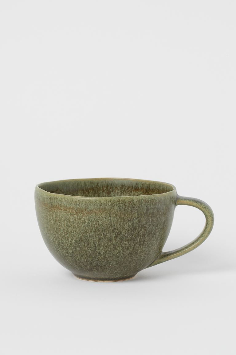 Large stoneware cup | H&M (UK, MY, IN, SG, PH, TW, HK)