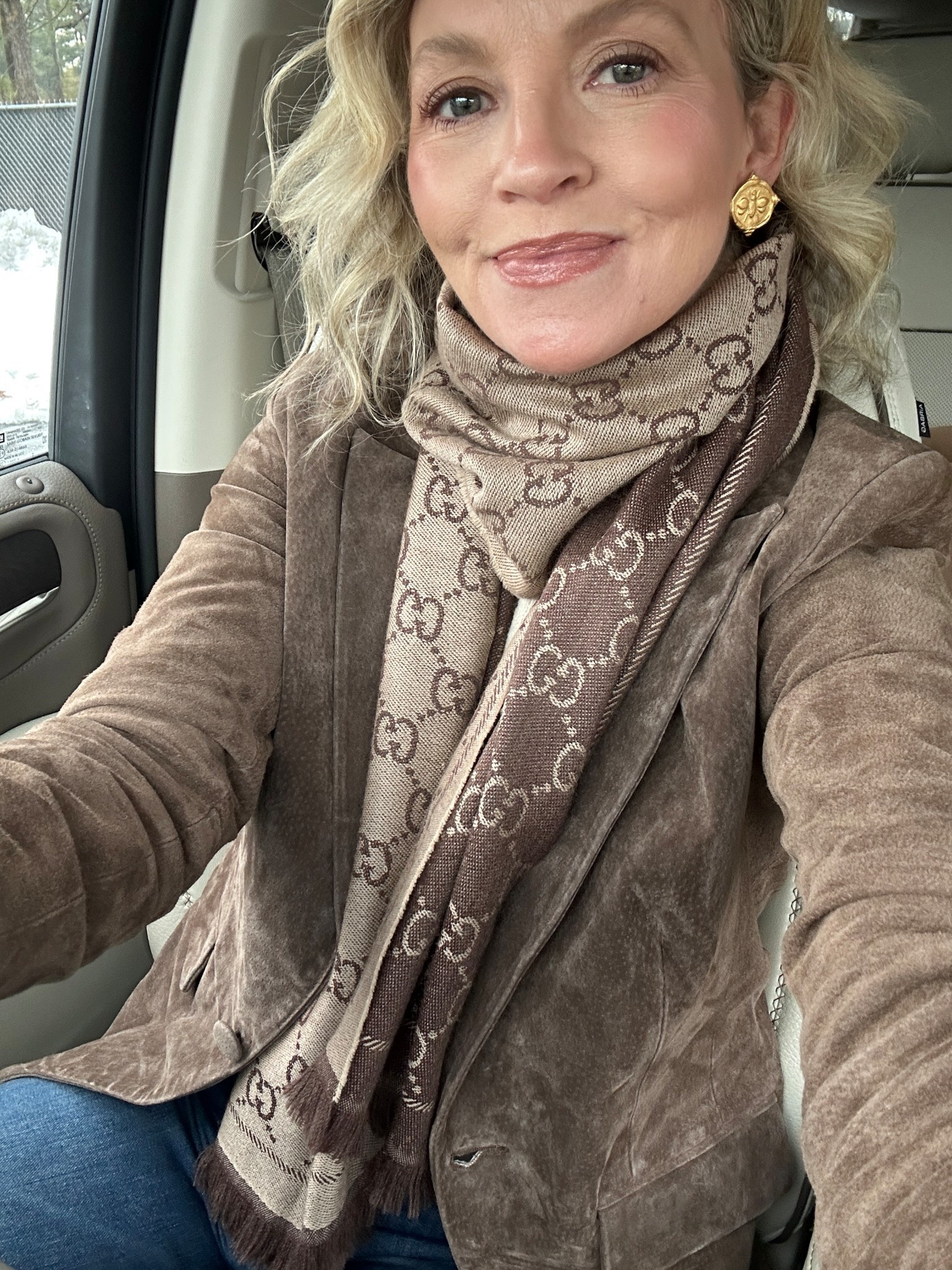 I’m in an XS. If you are between sizes or prefer a loose fit, you may want to size up  