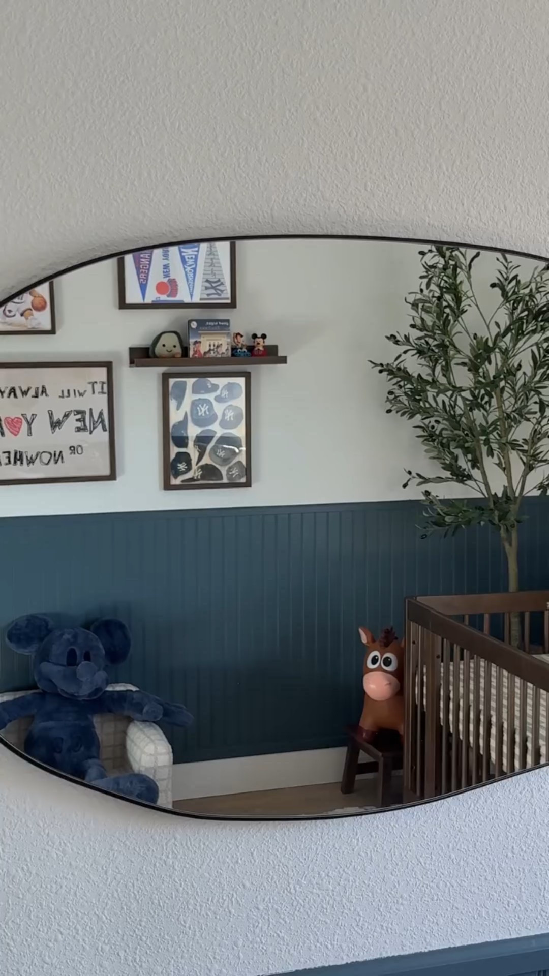 NESTING FOR BABY OLIVERAS 🧸✨👶🏻📽️🌙 35 weeks pregnant and it’s Tim to set up babys crib and gallery wall, which is his dads project. Came out so much better than I imagined 🥹 ( comment ROOM and I’ll send you 🔗 to everything )