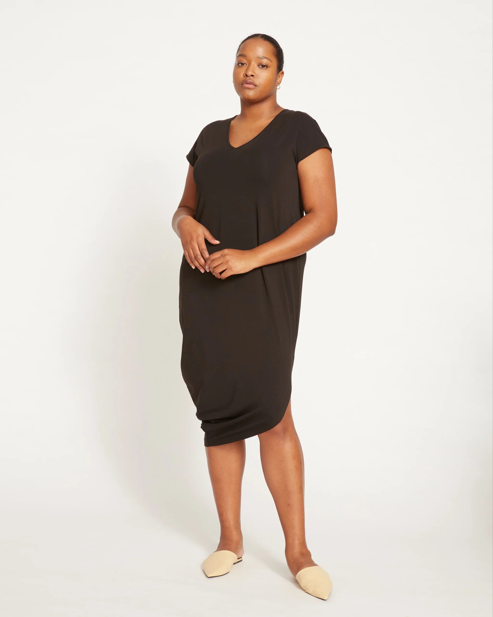 Iconic Geneva V-Neck Dress - Black | Universal Standard