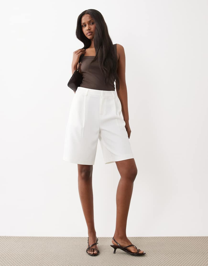 Gina Tricot tailored bermuda shorts in white | ASOS (Global)