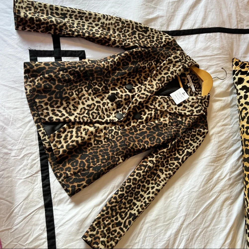 Veronica Beard Miller Double Breasted Leopard Print Blazer Size 2 | Poshmark