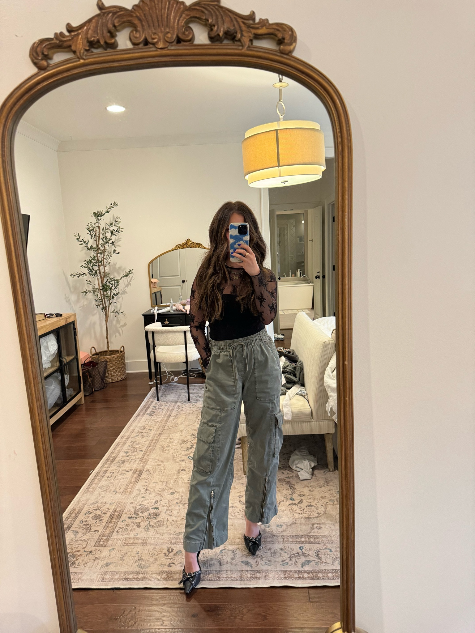 Last nights outfit!! 

Ootd, grwm, night out, mom style, dinner; party, family. Cargo pants, how to wear, how to style; pastors wife, mom of four, seasonal, spring, heels 

#LTKshoecrush #LTKSeasonal #LTKstyletip