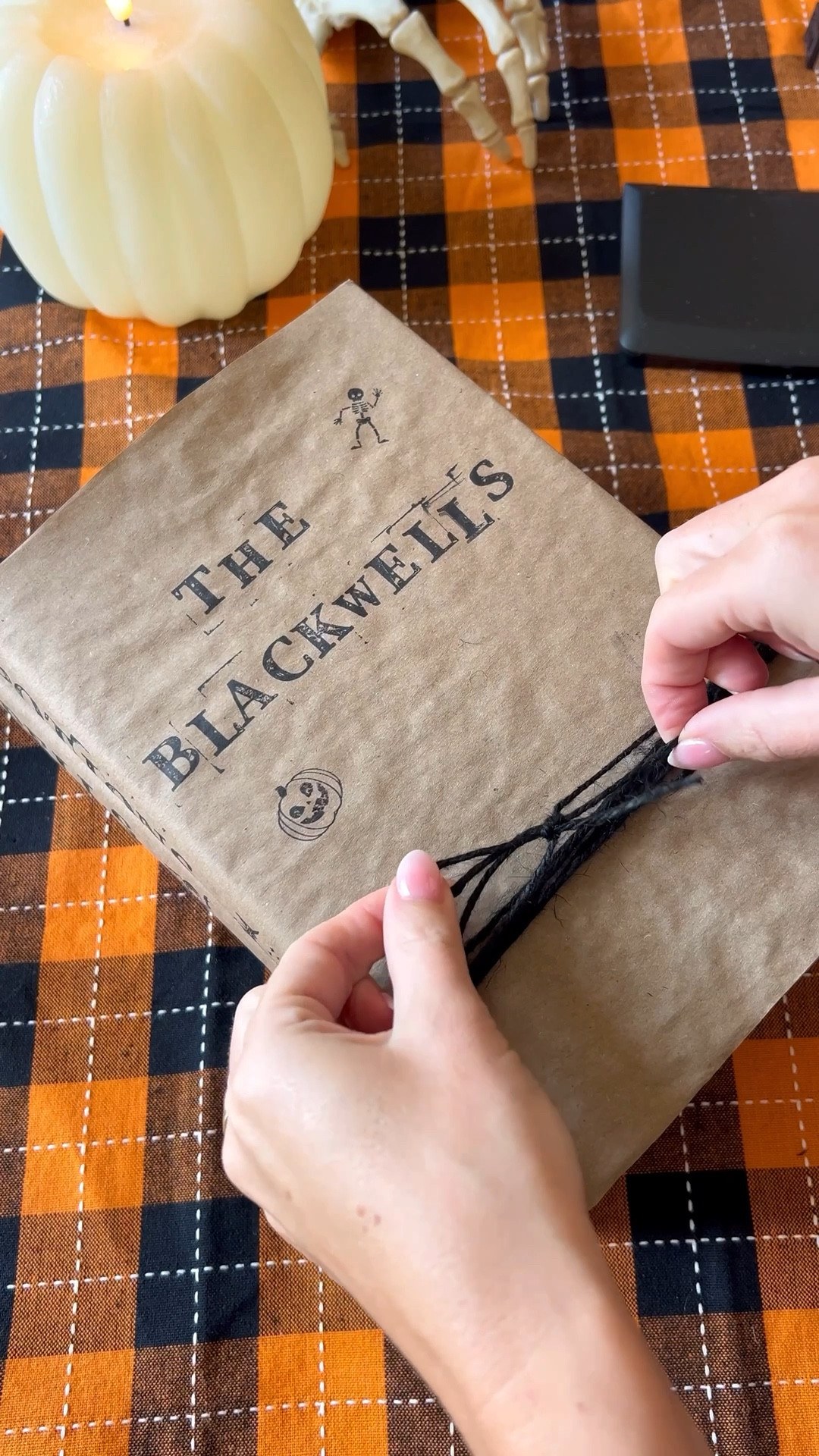 Halloween spooky books diy
Halloween decor 