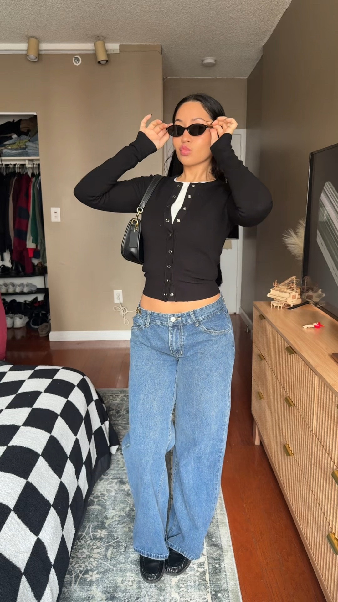 cute and casual ootd 🖤 i’m obsessing over jeans & loafers lately>>> 


#LTKNYFW #LTKgrwm #LTKootd