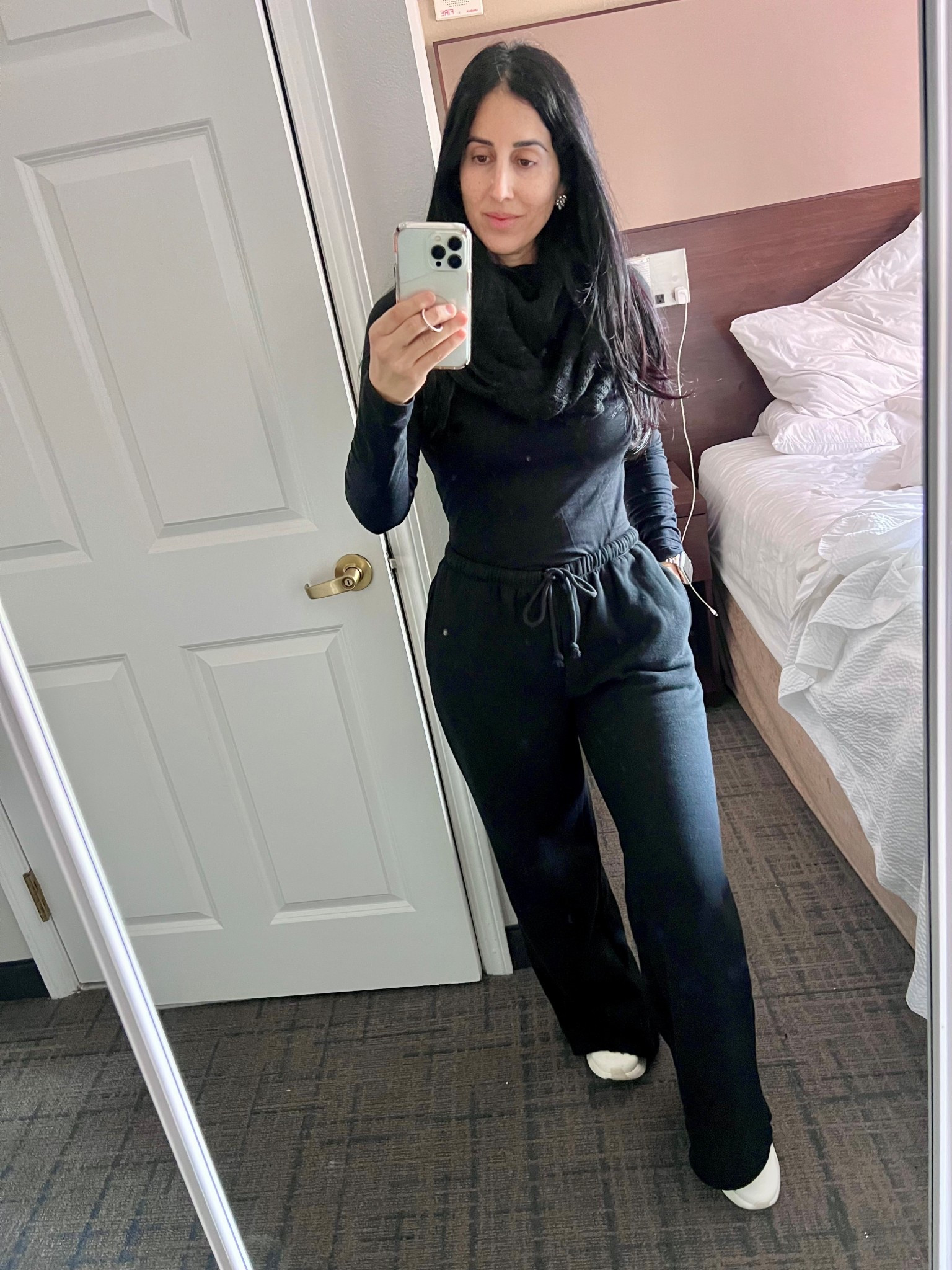 All black and comblack

#LTKootd #LTKSaleAlert #LTKTravel