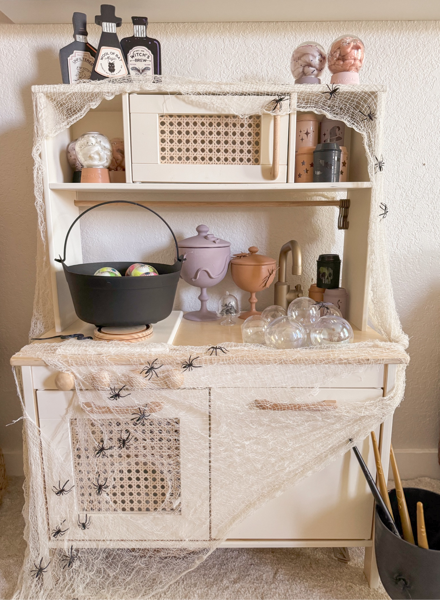 Witch’s potion shop play kitchen 🫧🐍🕷️🕸️🪳 

#LTKKids #LTKFamily #LTKSeasonal
