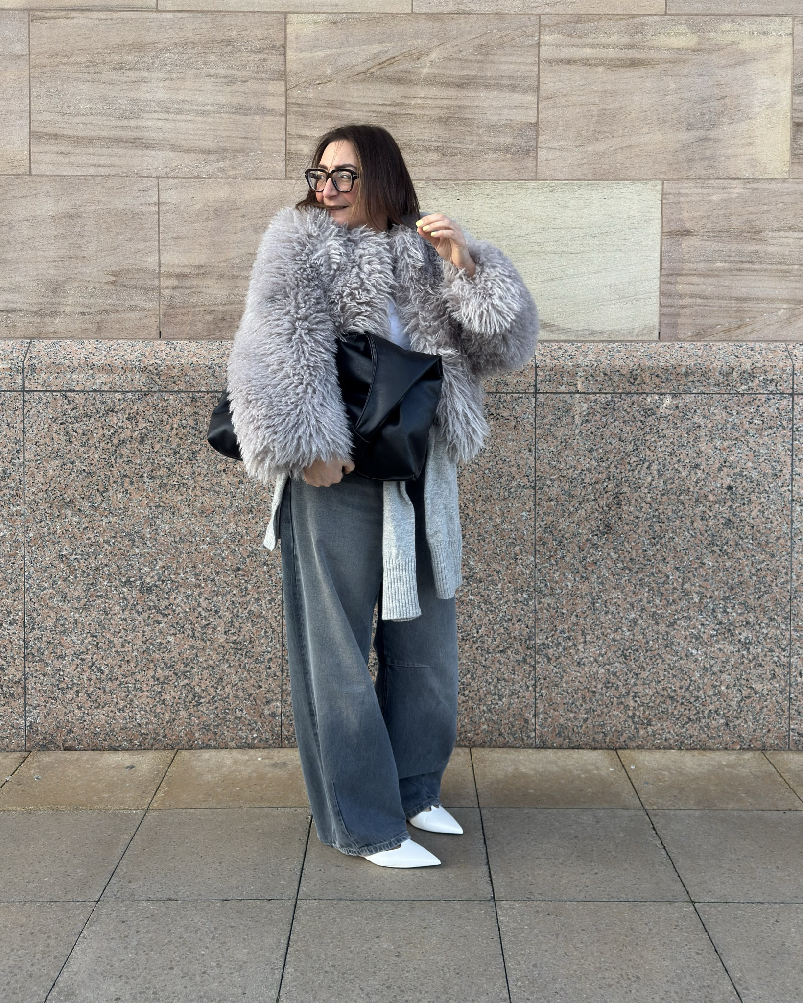  🩶 and 🤍

Am I the only one that’s starting to think about spring? 🤔

I’m ready to inject some brightness into my wardrobe, so I added a flash of white to a grey outfit… it’s not ‘in your face’ spring but the white effortlessly lifts the more wintery shades  of the grey and black.
.
.
.
.
.
Effortless outfit
Spring outfit inspo
Minimal style
Wardrobe concierge
Luxury lifestyle Cheshire Manchester London UK Dubai Switzerland USA

Fashion and personal stylist
Grey and white outfit


#LTKeurope #LTKstyletip #LTKuk