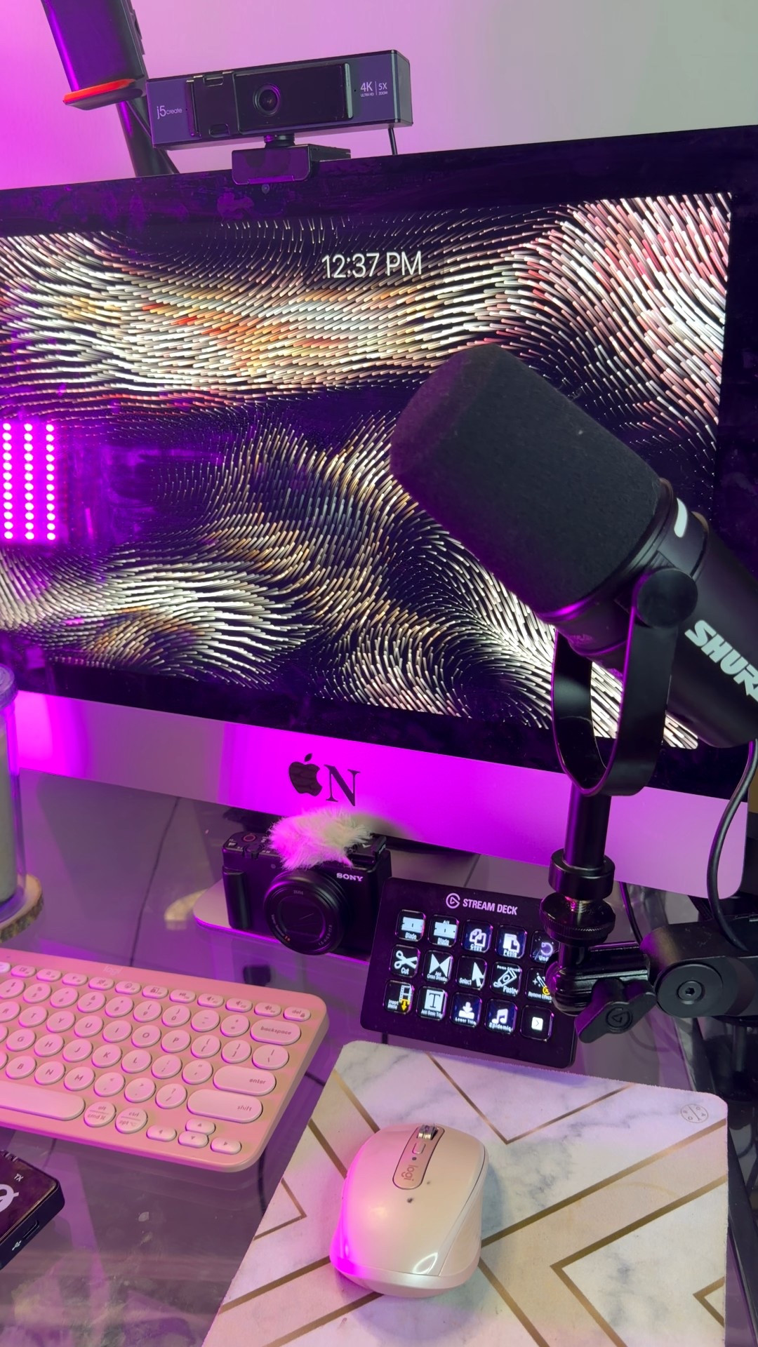 My content creation must-haves 📸 

A content creator aesthetic vibe 😌

- Sony ZV-1 ii
- iMac
- Elgato Stream Deck
- Phone Stand
- Wireless ME lapel microphone 
- Shure Microphone 
- LED lights
- iPad 

#contentcreator #workfromhome aestheticc

