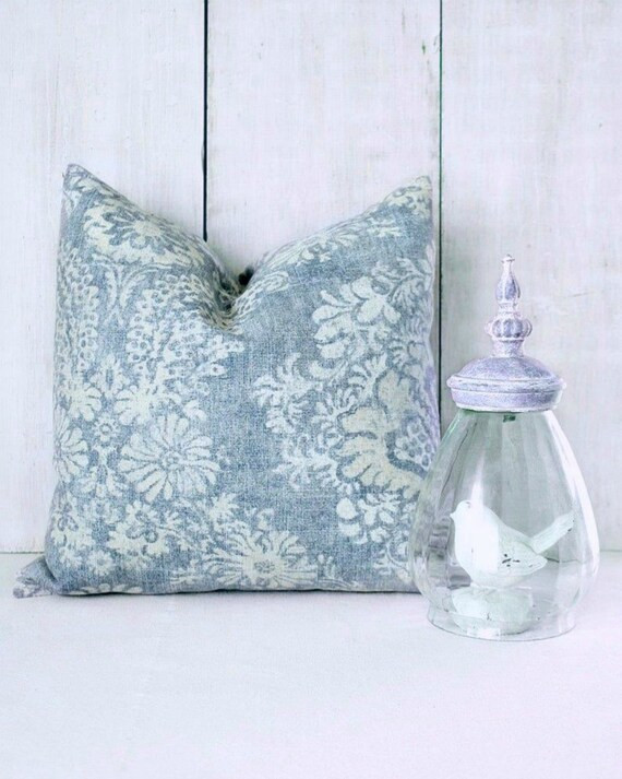 Denim Pillow Cover  Faded Floral Pillow  Blue and Beige | Etsy | Etsy (DACH)