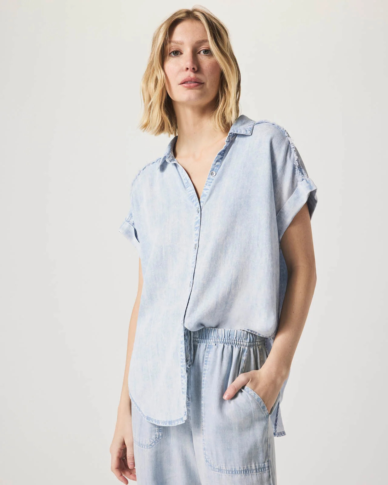 Kathryn Chambray Short Sleeve Shirt | Splendid