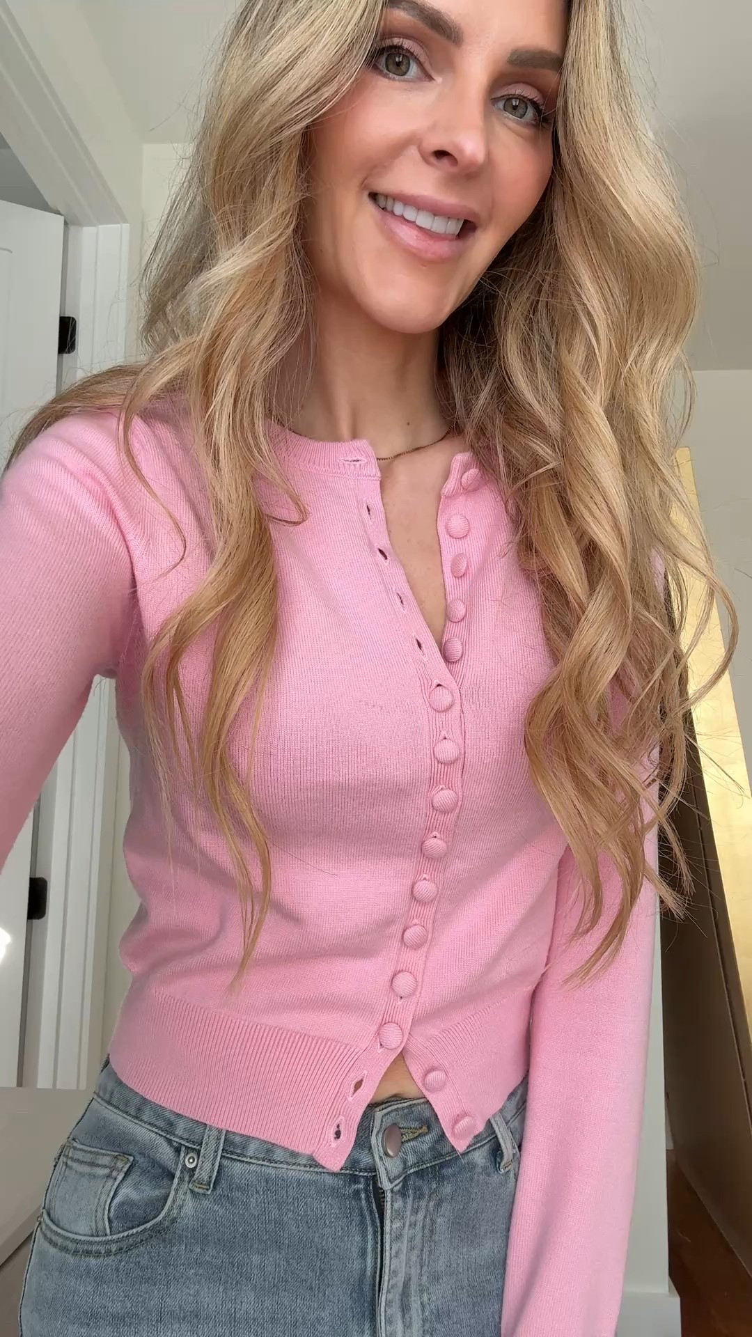 I’ll always love a pastel moment no matter what time of year it is

Both the sweater and the jeans are Commense, and both are in size small



#LTKFindsUnder50 #LTKOver40 #LTKootd