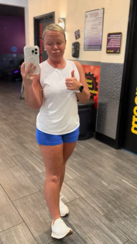These shorts paired with this crossover top are quickly becoming my mom-on-the-go uniform ☀️

✔️ Lightweight
✔️ Super flattering
✔️ Perfect for busy days running around

They’re the kind of shorts you’ll want in every color. Easy, comfortable, and cute.

Everything is linked in my LTK 🤍

#LTKmomlife #LTKActive #LTKdayinmylife