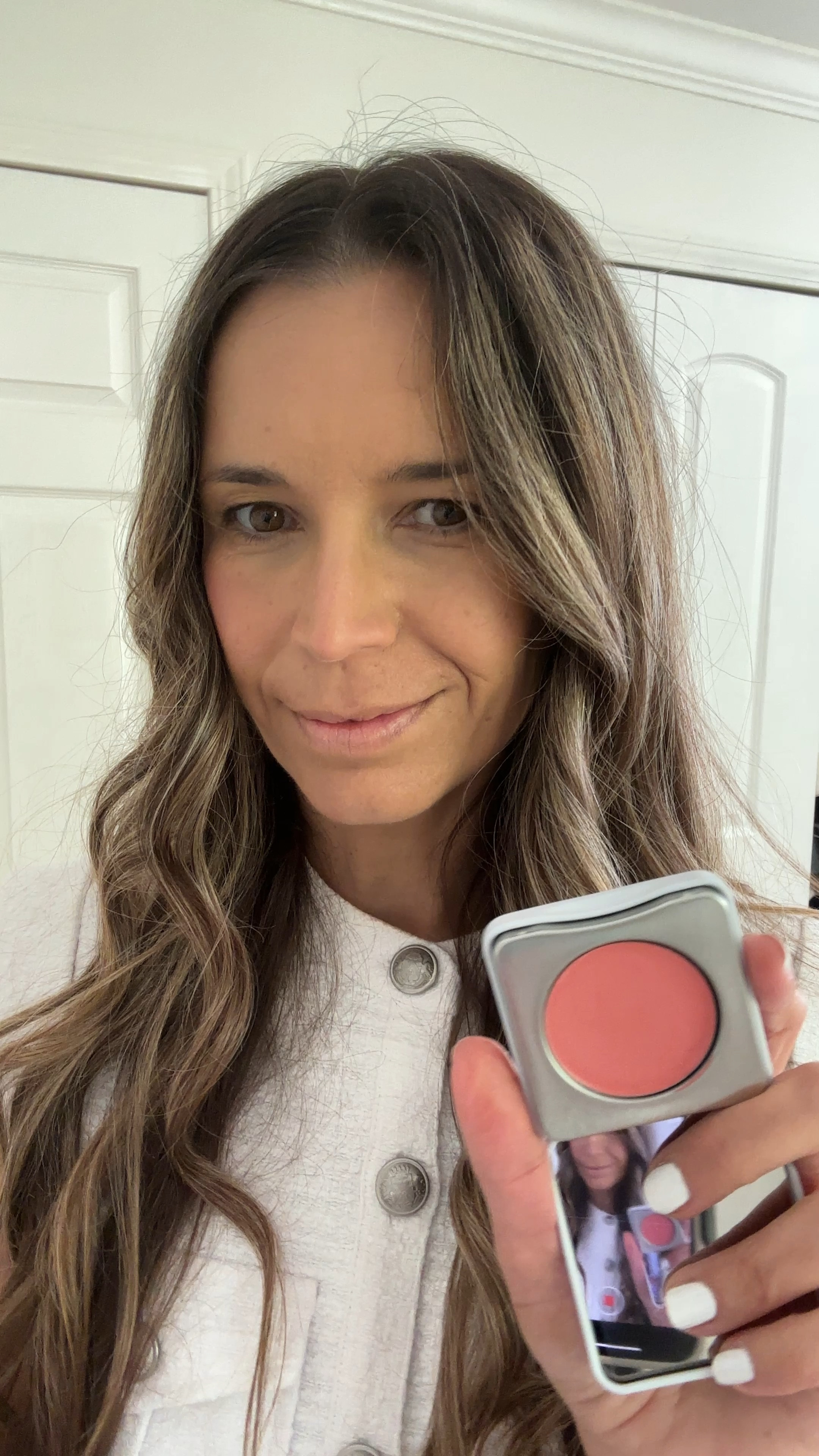 This is a cream blush and amazing for mature skin. Glowy and beautiful sheen. Also clean beauty product.




#LTKVideo #LTKbeauty #LTKover40