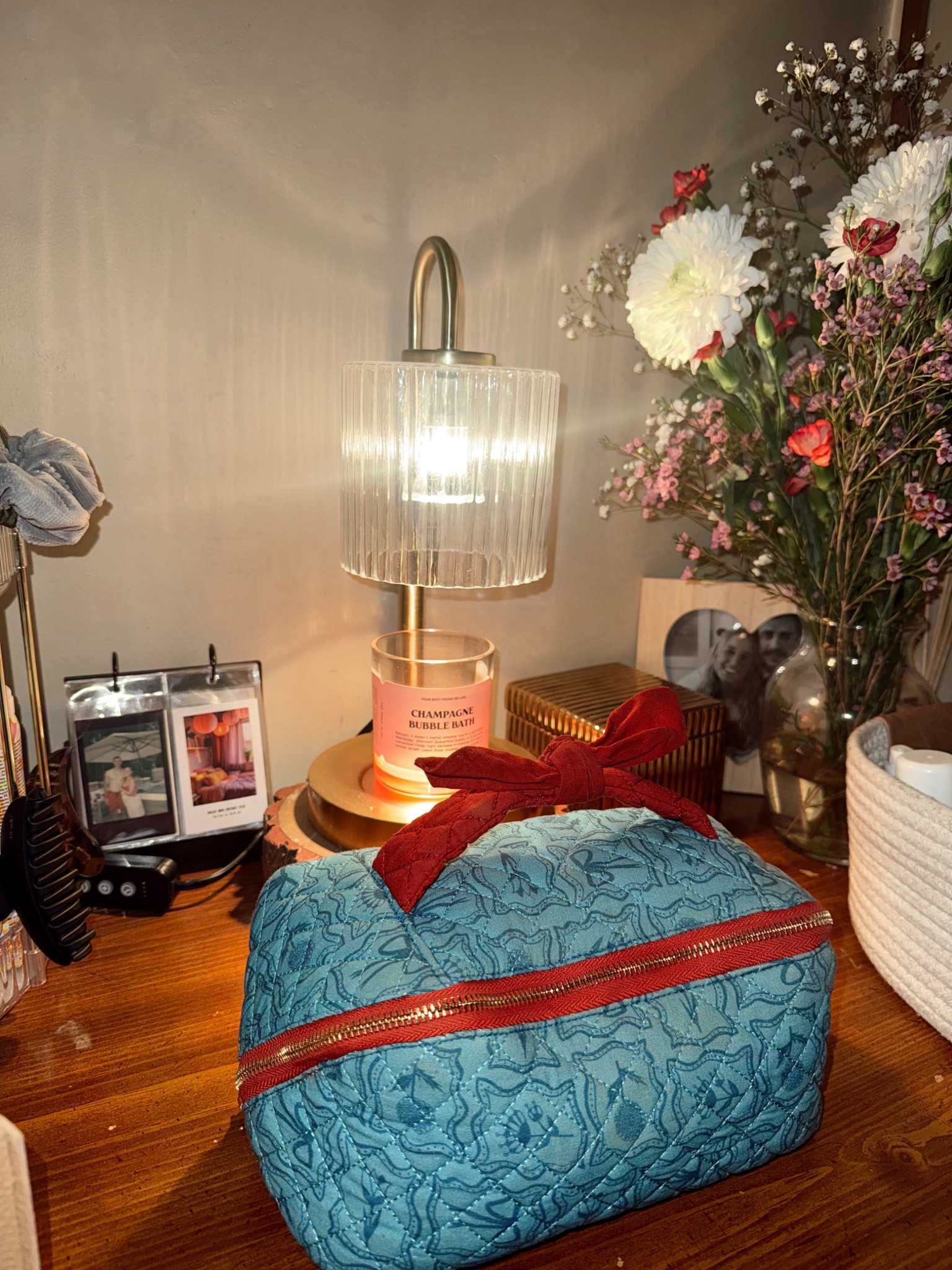 Love this cosmetic bag! Fits so much and the handle is 🤌🏼


#bando #cosmeticbag #cosmeticpouch #makeupbag #urbanoutfitters #polaroidframe #pictureframe

#LTKselfcare #LTKTravel #LTKBeauty