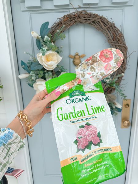 Organic gardening tools for hydrangeas and roses 

#LTKSeasonal #LTKHome #LTKFindsUnder50