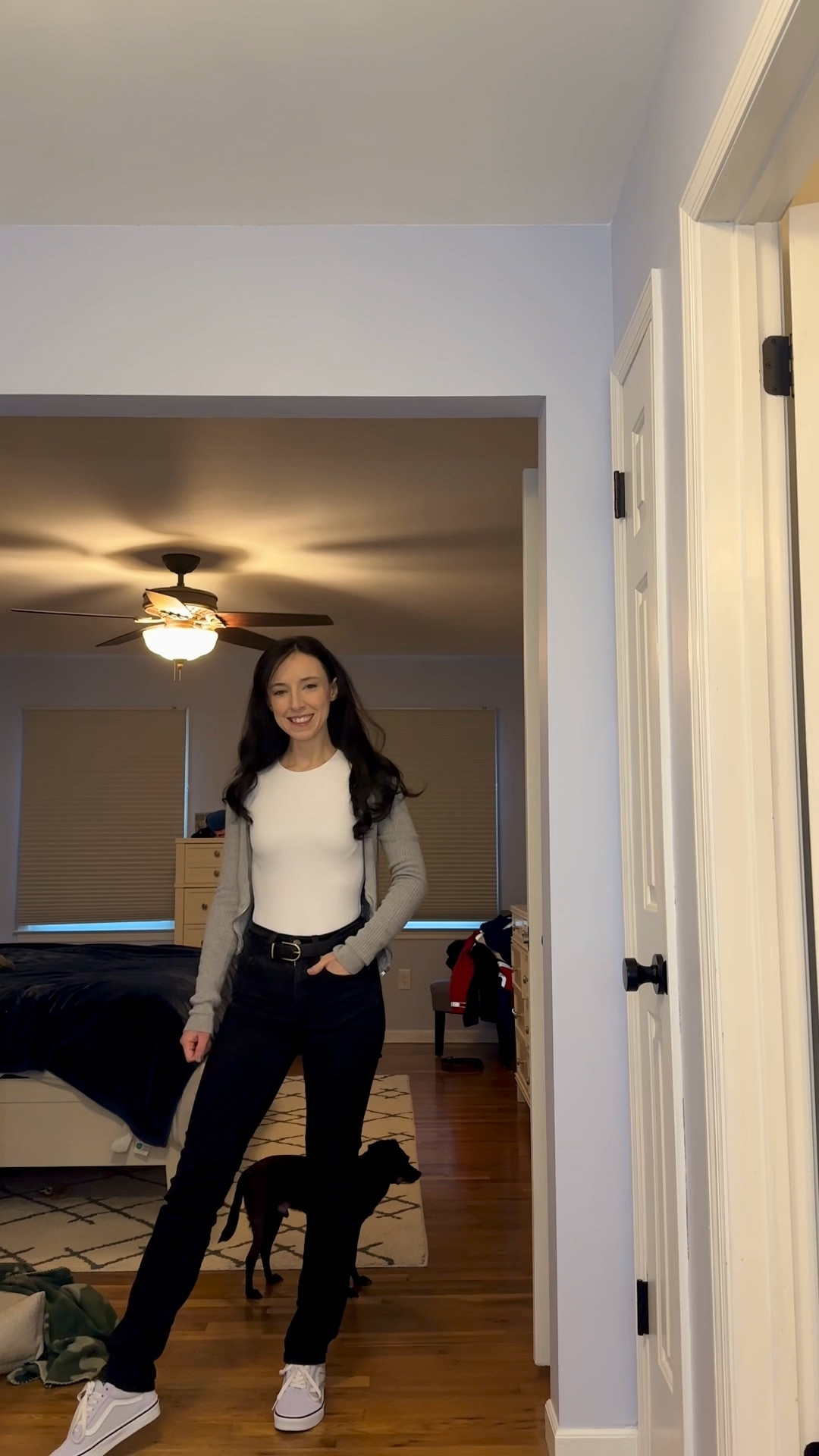 Keeping it classic and cozy ✨🖤 Ready to take on the day! #OOTD #EverydayStyle #FashionInspo