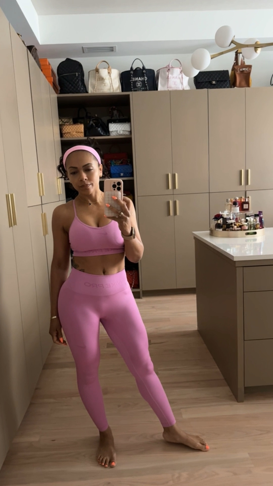Nike Pro Seamless is my new favorite line… comfortable, stylish, and it just looks good. That’s all I need. 🖤💪🏽✨

#nike #workout
#LTKfitnessgoals 

#LTKfitnessgoals #LTKgrwm