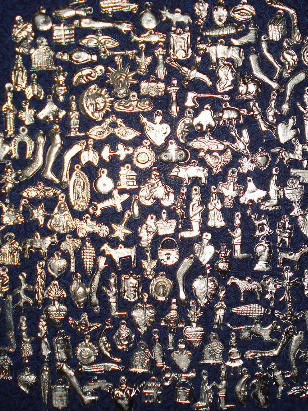 Milagro Charms 100 Assorted Gold Tone Milagros Ex Voto - Etsy | Etsy (US)