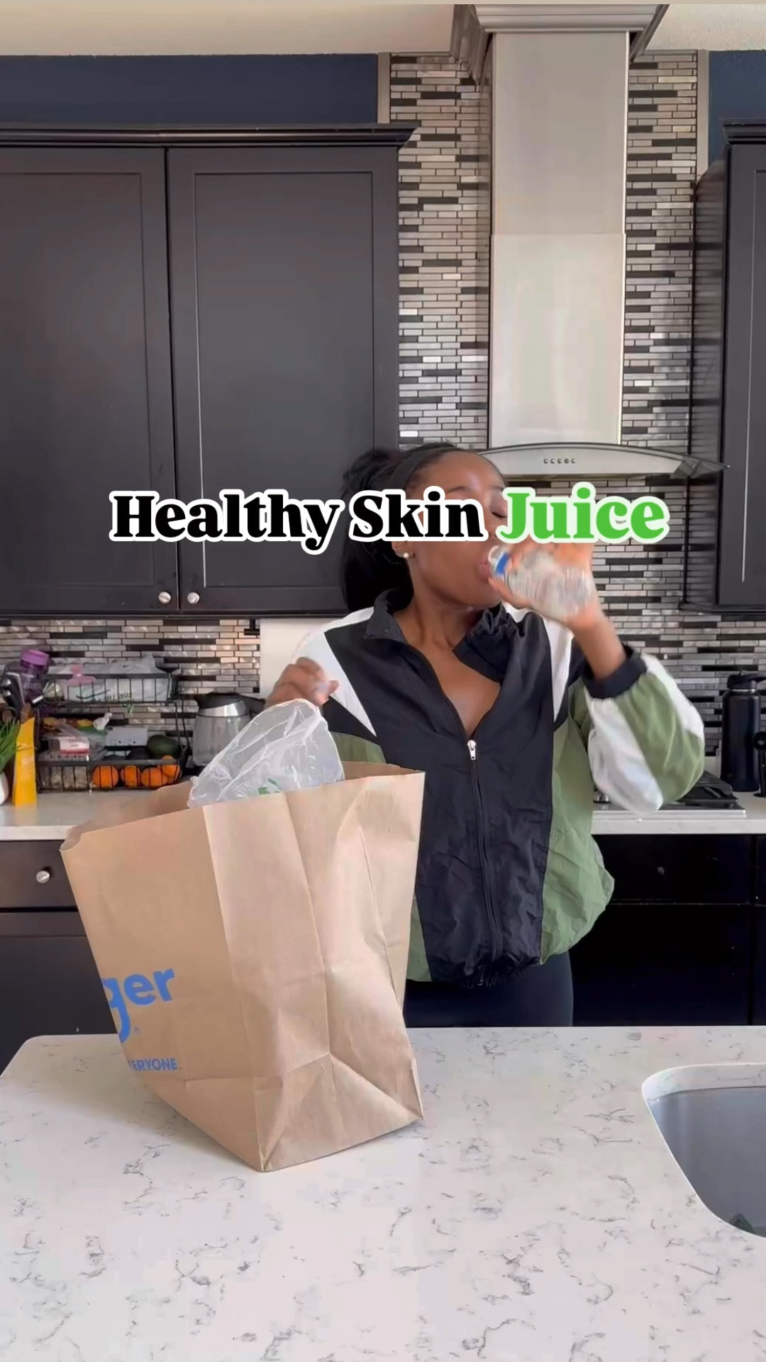 It’s Juicing Season! 😅 

You’ve seen me juice in my stories - here’s one for your saved recipes! 

Yall know Il always be an advocate from glowing from within first and foremost🥒✨ 

#GlowFromWithin #HealthySkinJuice #wellnesswednesdays #GreenJuice