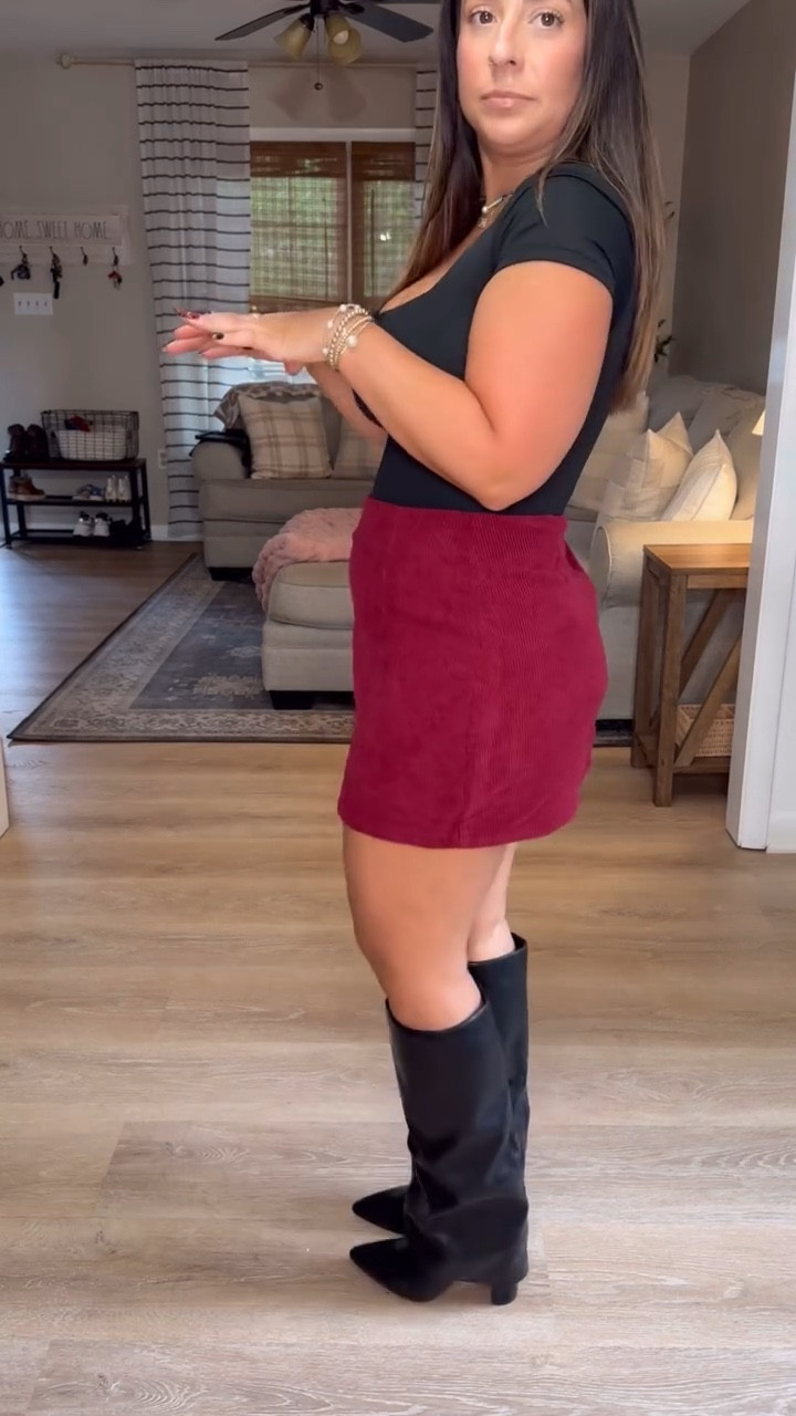 I have been on the hunt for knee high boots as someone with shorter legs and wider calves. I have found some great options on Amazon. All of these boots fit true to size!! The last pair are my absolute FAVORITE. What is your favorite style of shoe for the fall??

Fall shoes, fall boots, knee high boots 

#LTKSeasonal #LTKStyleTip #LTKShoeCrush