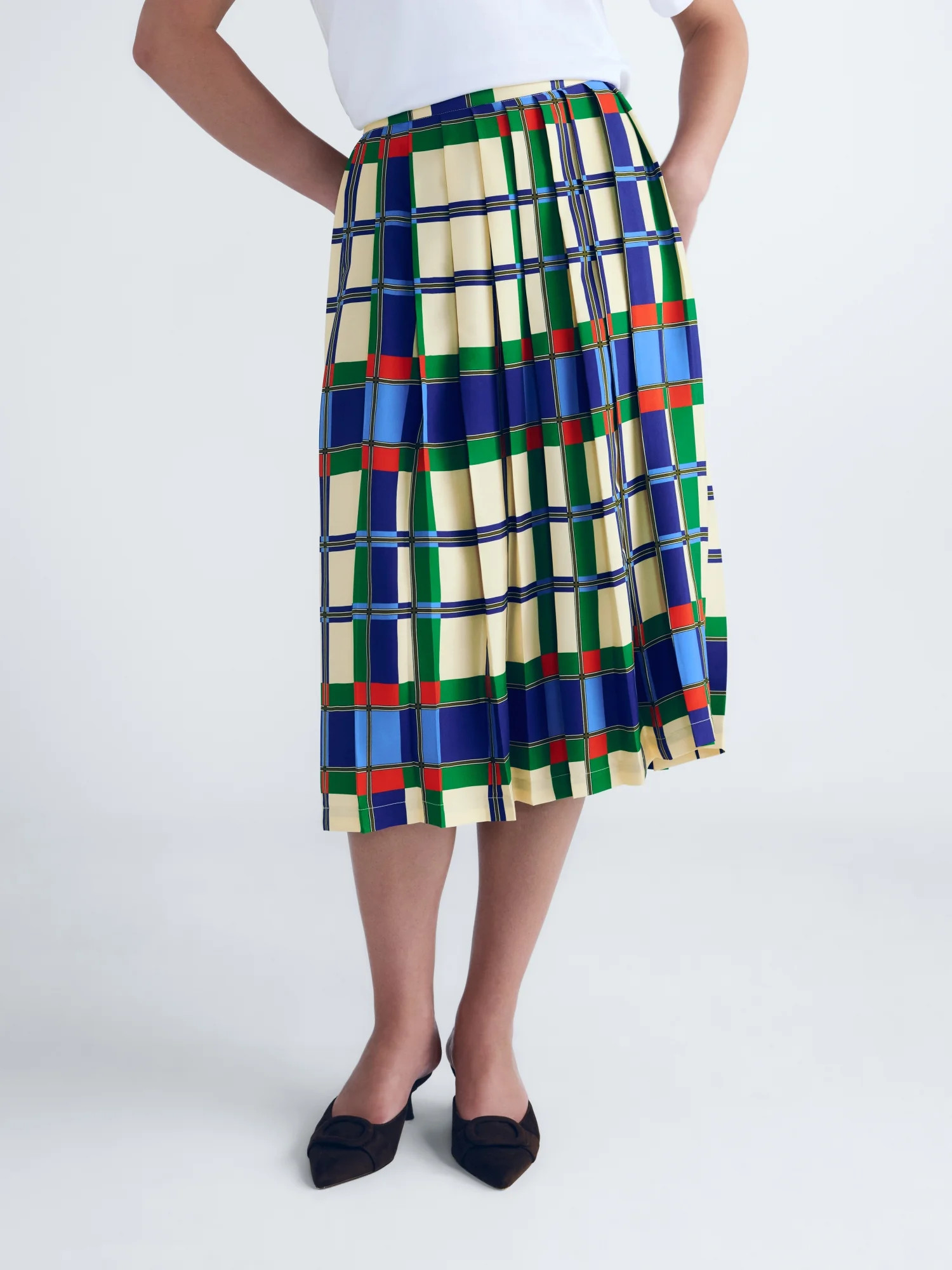 Free Assembly Women’s Silk Blend Pleated Midi Skirt, Sizes: XXS-XL | Walmart (US)