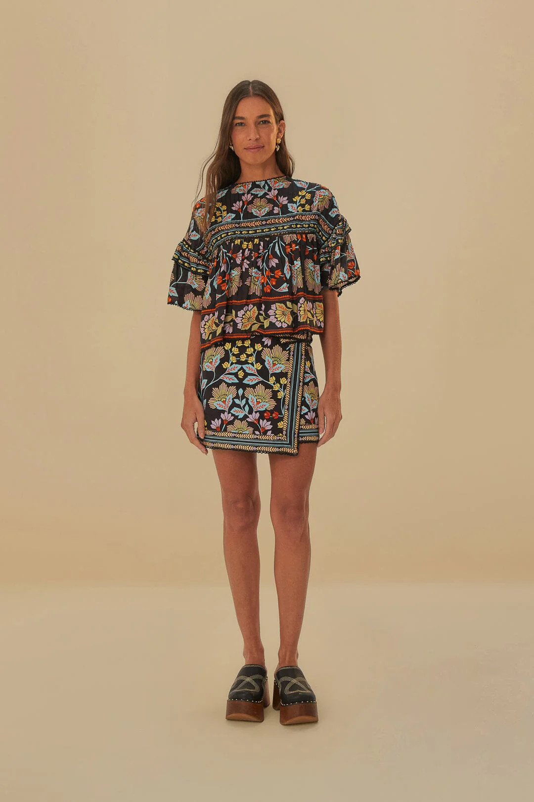 Black Flowery Ruffle Blouse | FarmRio (US)