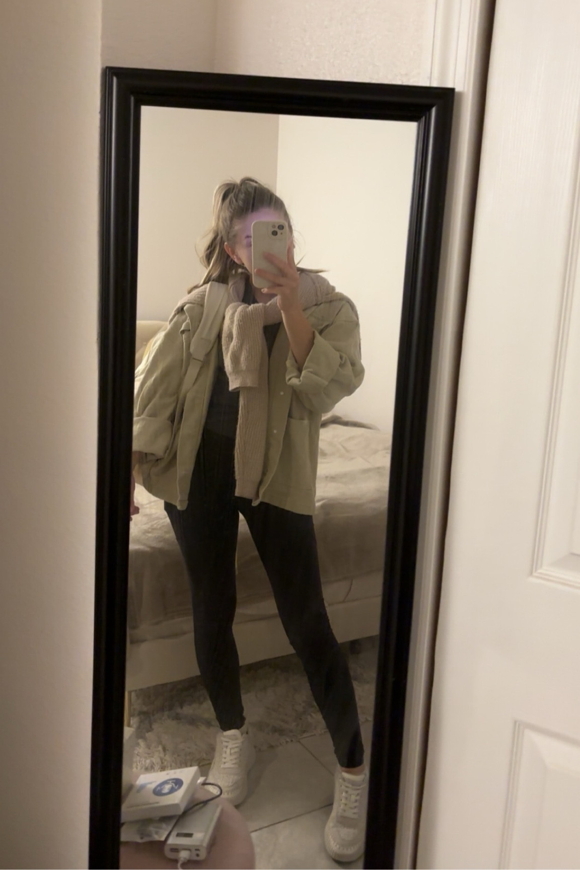 Casual airport travel outfit

#LTKootd #LTKTravel