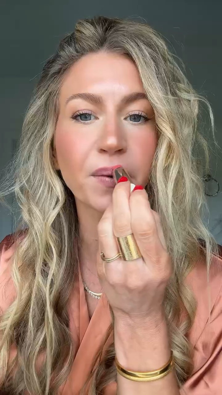 My current favorite lipstick combo!

Liner: XOXO
Lipstick: Casual
Lip gloss: Pink salted caramel

#LTKgrwm #LTKSeasonal #LTKBeauty