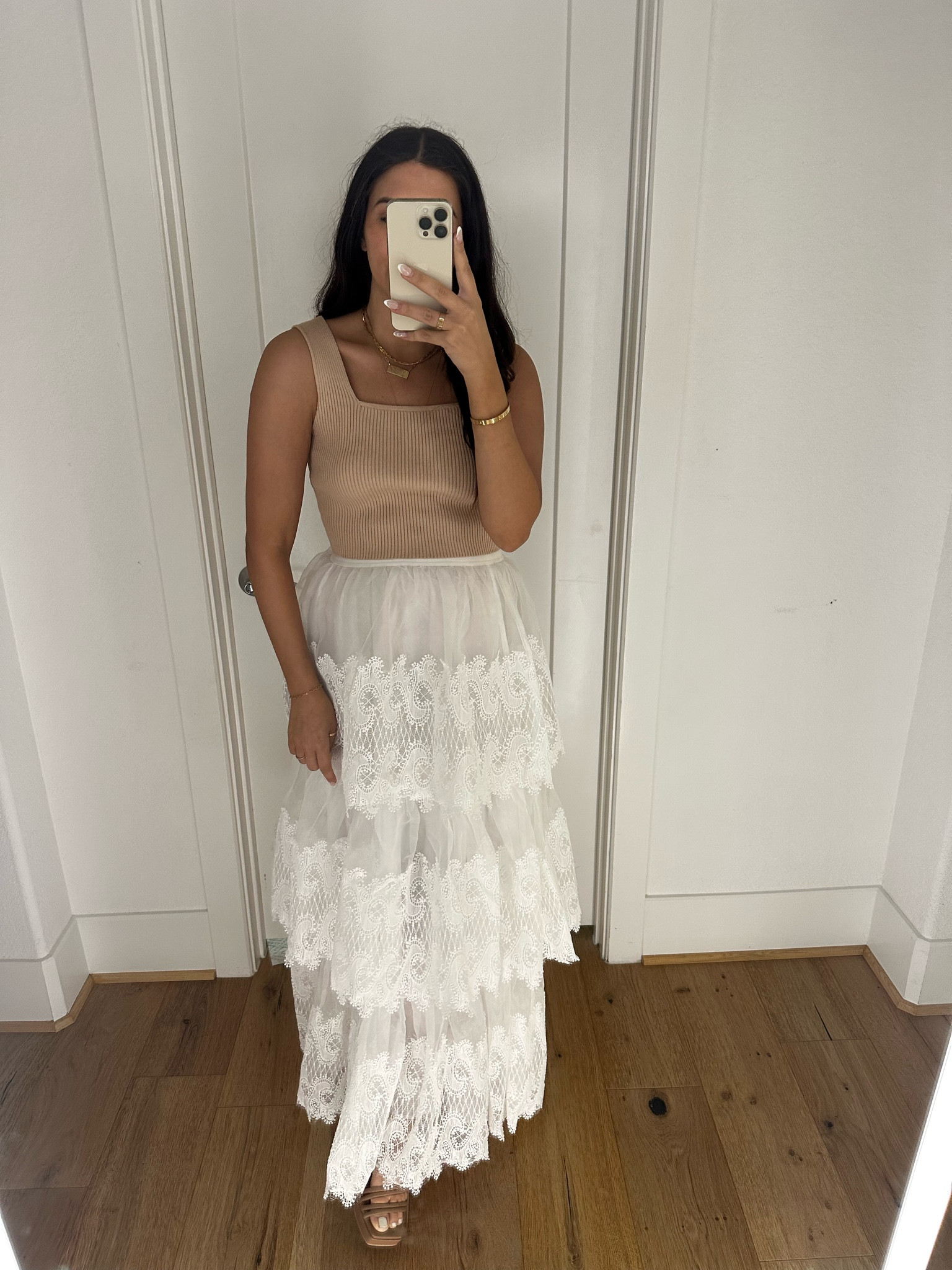 Top: small
Skirt: small

Dressupbuttercup.com

#dressupbuttercup 

#LTKunder100 #LTKSeasonal #LTKstyletip