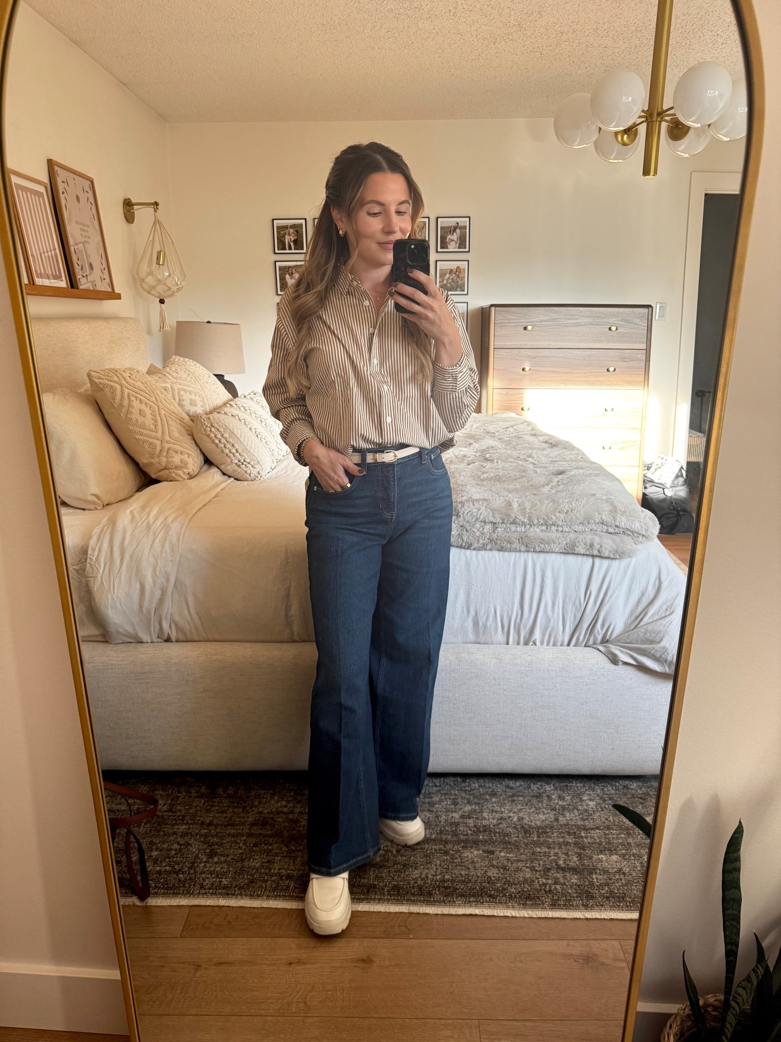 Who says jeans can’t look professional?? (Not me). Size small petite in denim, small in poplin shirt.  Code KELSIXSPANX for 15% off 

#LTKjeans #LTKcanada #LTKworkwear