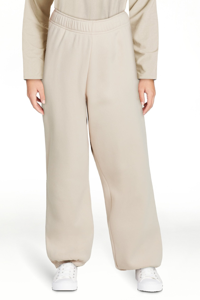Reebok Women's and Women's Plus Weekender Oversized Cinched Hem Jogger, Sizes XS-4X | Walmart (US)