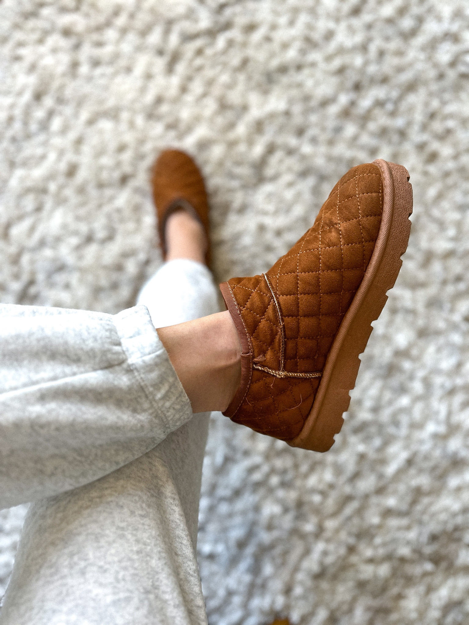 Ugg mini quilted dupe slipper 



#LTKsalealert #LTKunder50 #LTKSeasonal