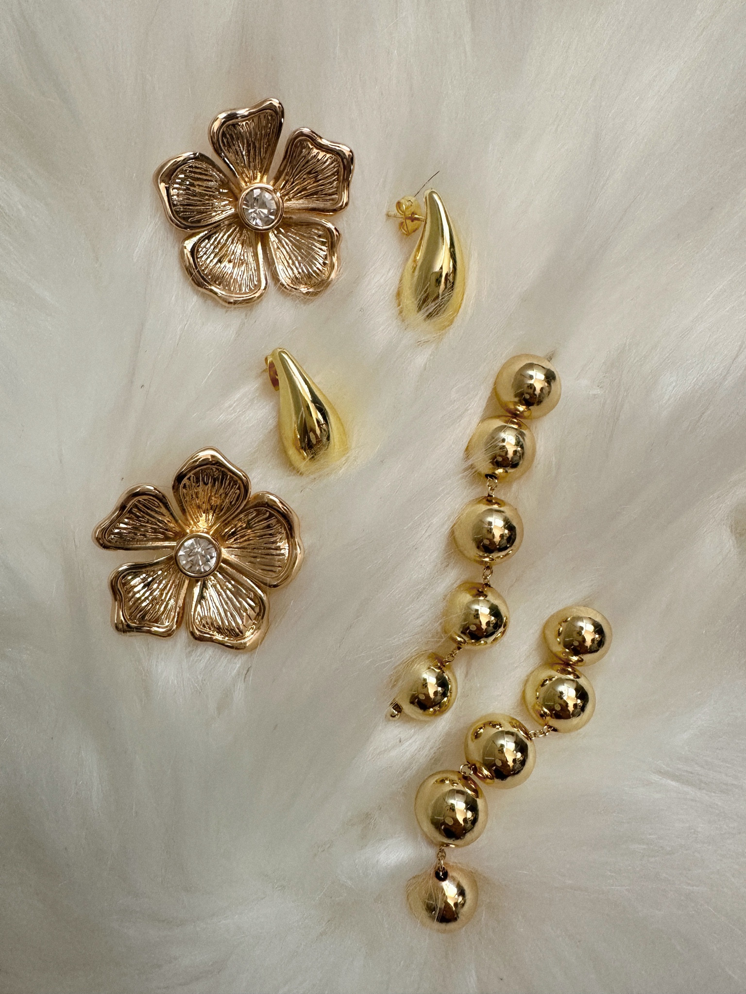 The cutest earrings!! Loving these pieces from Baubblebar!

#LTKstyletip #LTKfindsunder50 #LTKGiftGuide