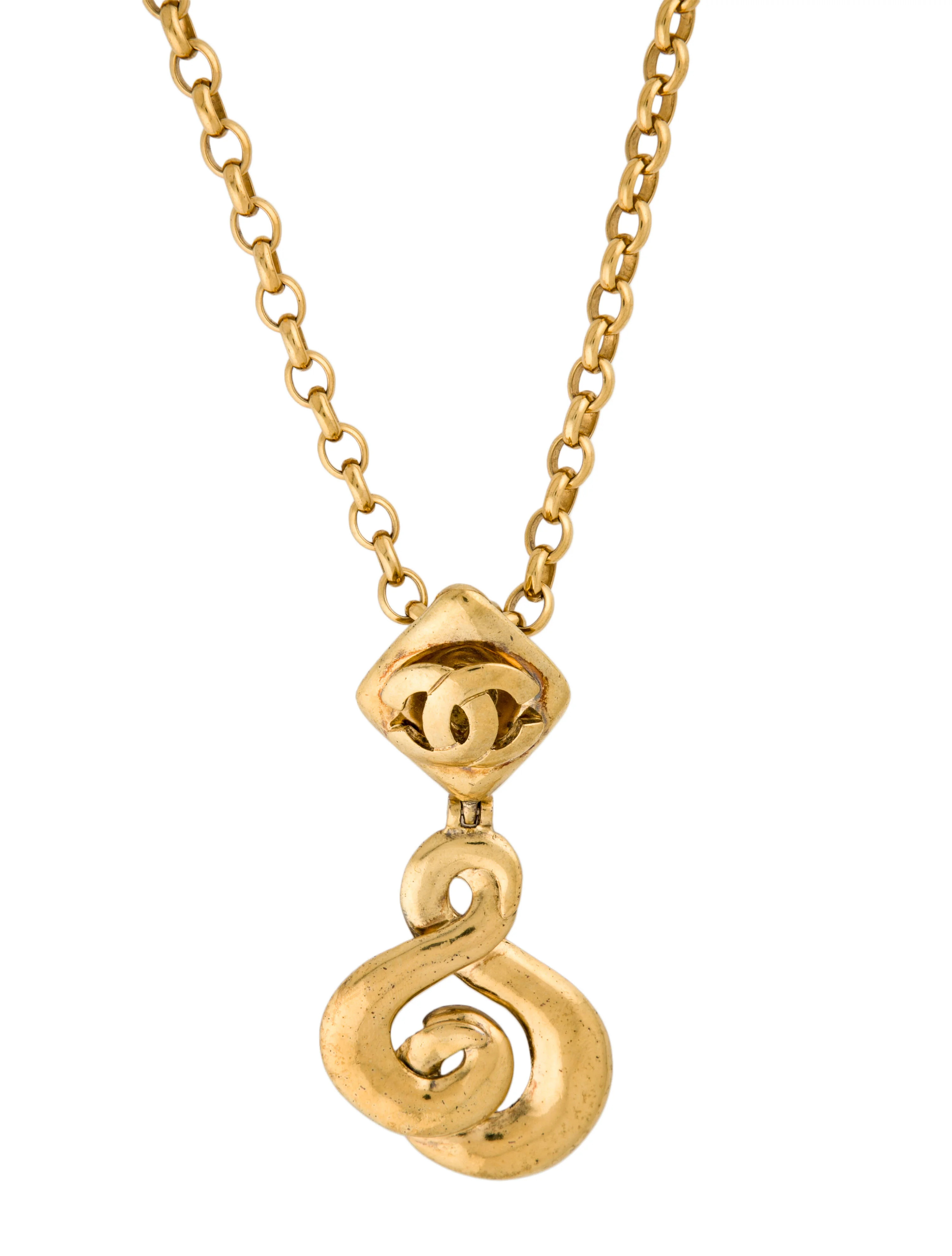 Vintage CC Pendant Necklace | The RealReal