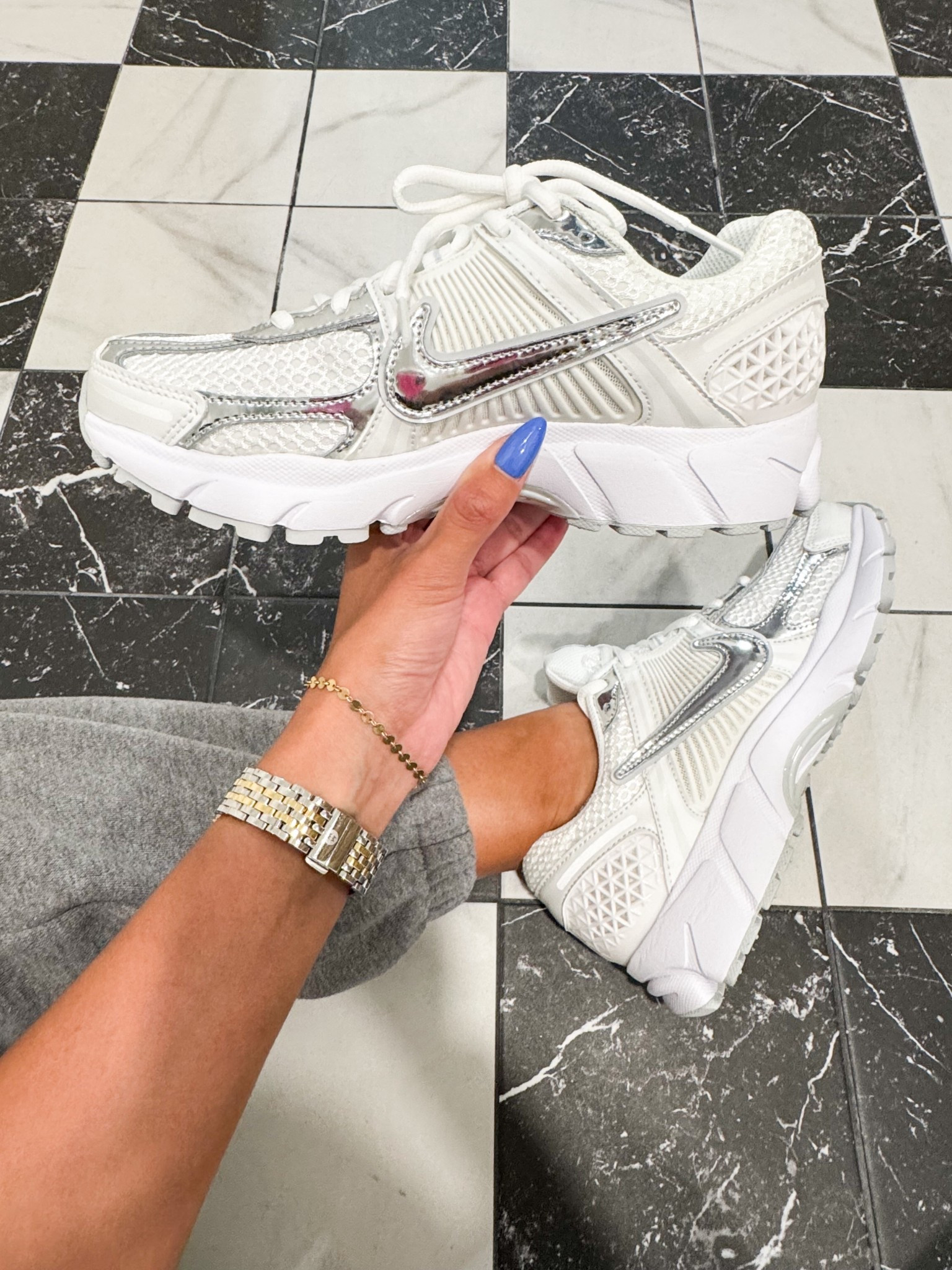 Obsessed with my new sneakers🤍


#LTKActive #LTKStyleTip #LTKSeasonal
