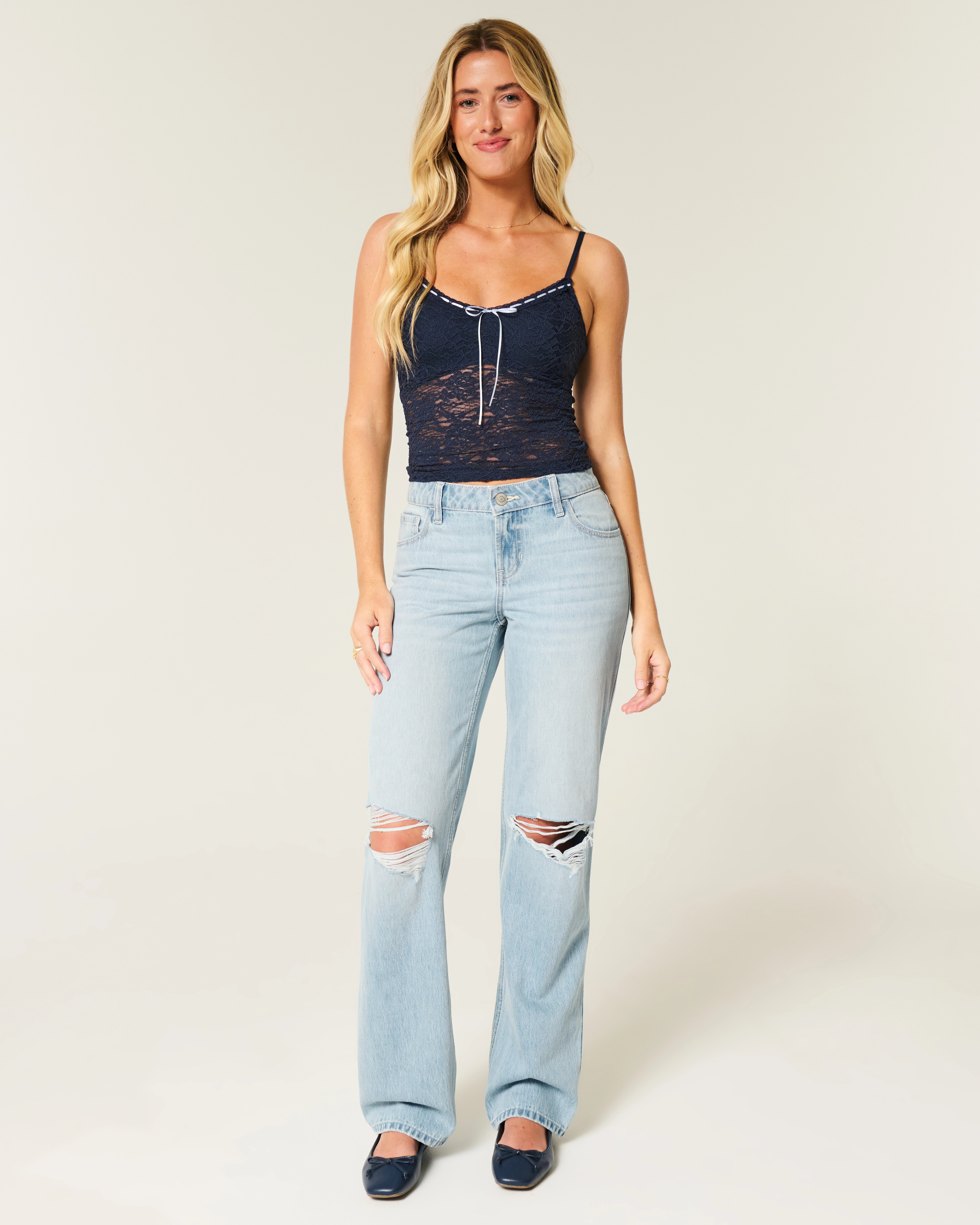 Low-Rise Light Wash Ripped Loose Jeans | Hollister (US)