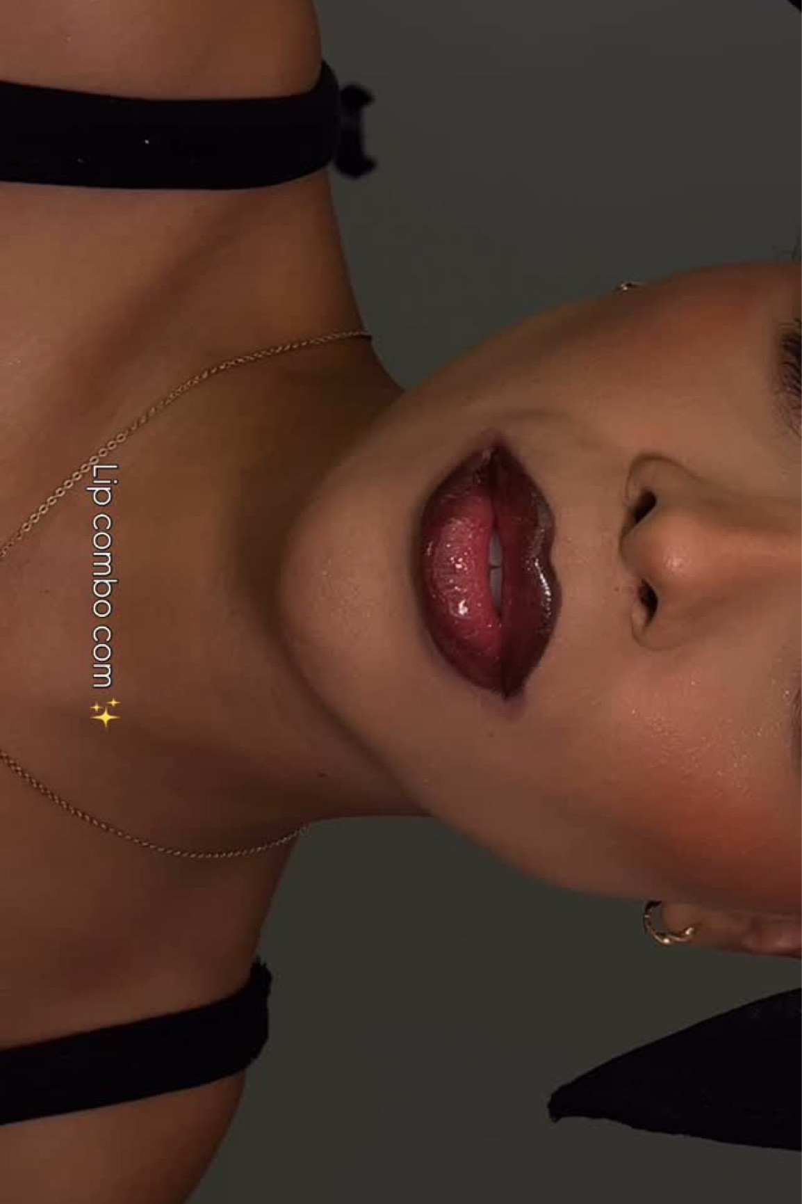 Lip combo + brilho= perfeição 🤎✨ 

#maquiadorasp #maquiagemx #maquiadoressp #lipcombo #baunycosmeticos