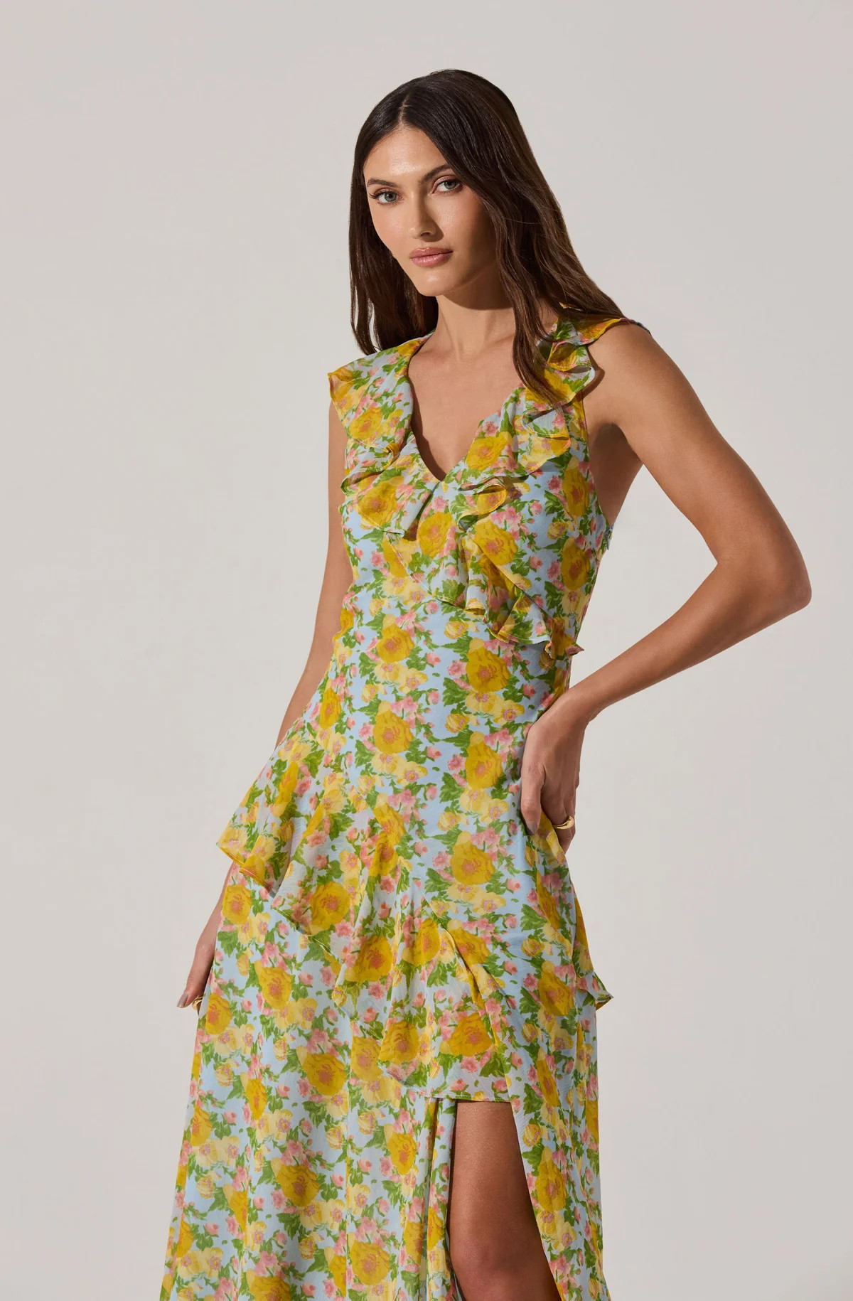 V-neck Floral Ruffle Midi Dress - Blue multi floral / XS | ASTR The Label (US)