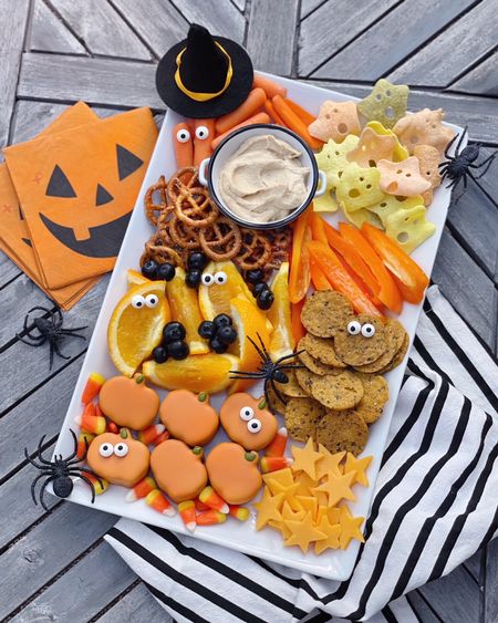 Last minute Halloween party and celebration ideas: kids Halloween snack plate 

#LTKSeasonal #LTKkids #LTKHalloween