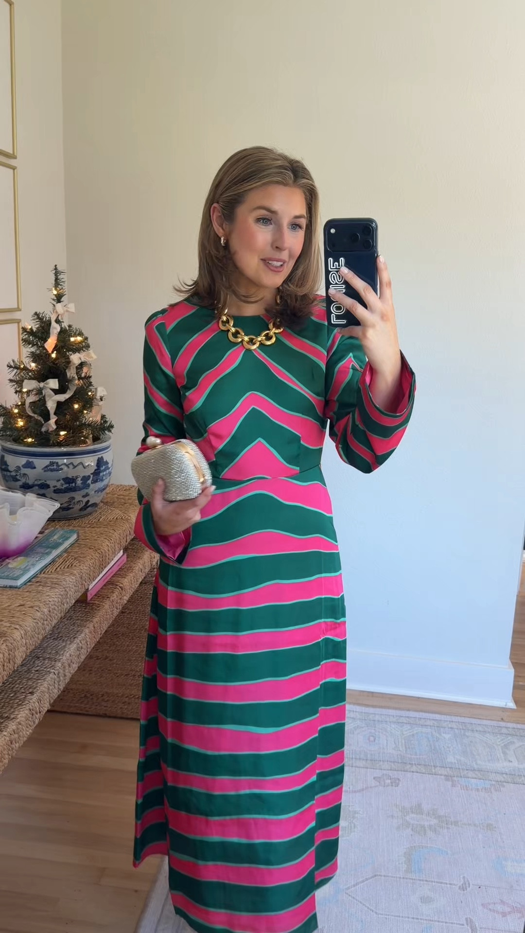 Fabulous wedding guest dress options with sleeves! Wearing an XS!

Dress with sleeves // sleeves 