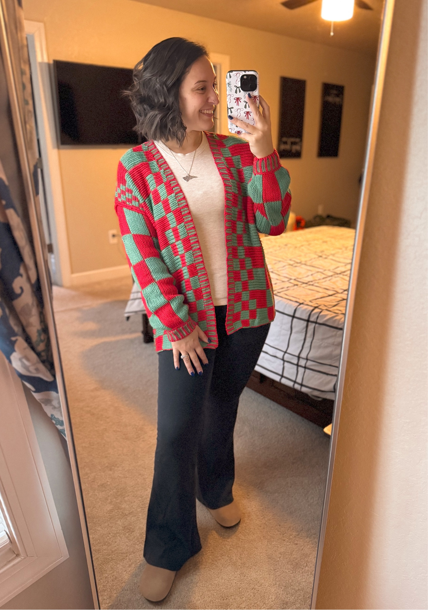 a little festive OOTD ❤️

#LTKWatchNow #LTKGiftGuide #LTKHoliday
