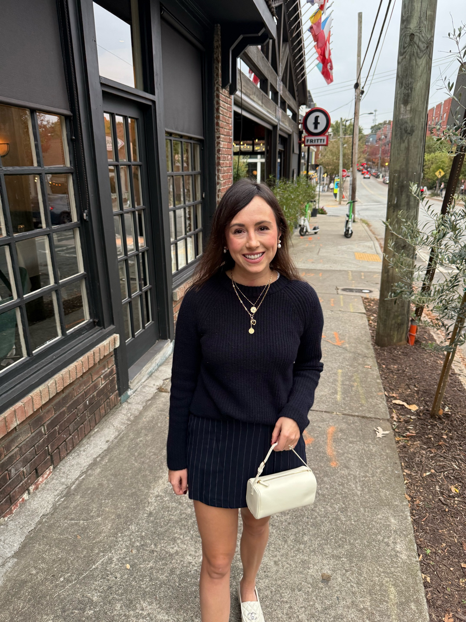 Pinstripe navy skort (4) with navy cashmere sweater (xs)



#LTKFindsUnder100 #LTKSeasonal #LTKStyleTip