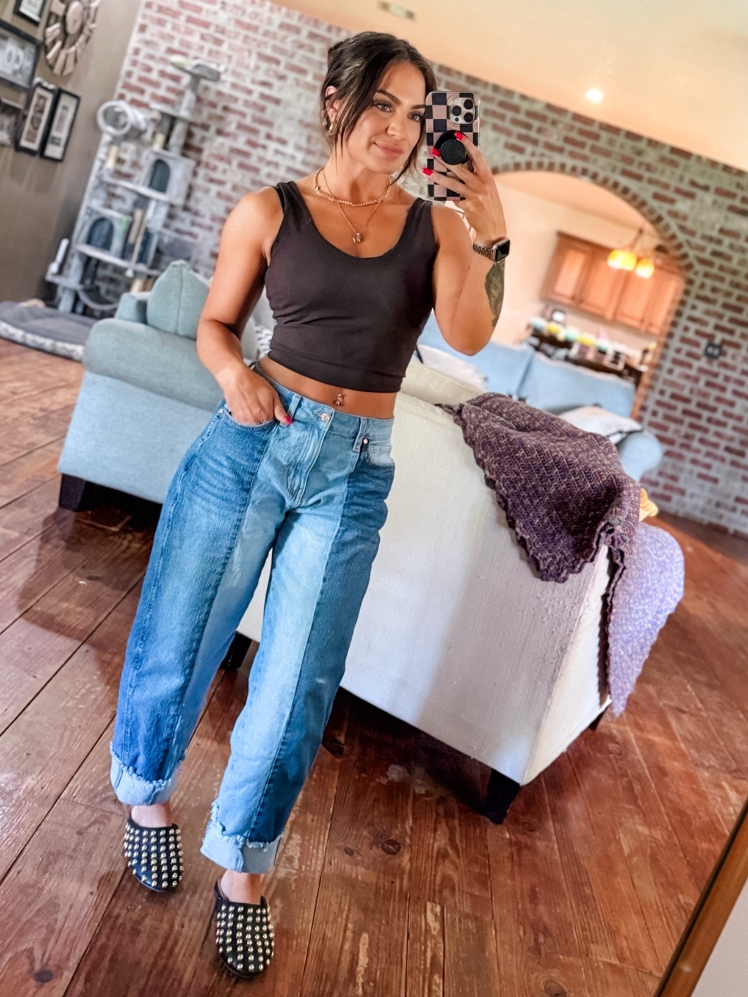 A little barrel Jean action today 👖

#LTKootd #LTKPetite #LTKSaleAlert