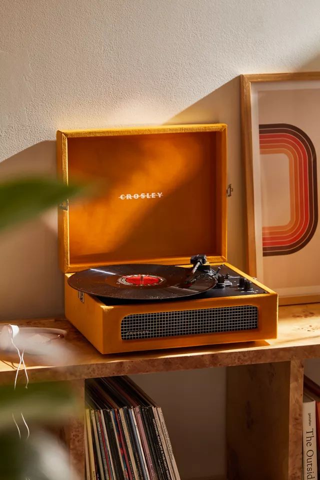 Crosley UO Exclusive Velvet Voyager Bluetooth Record Player | Urban Outfitters (US and RoW)